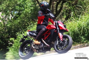 2019 DUCATI HYPERMOTARD 950 城市滑頭