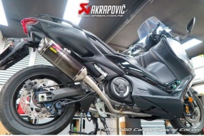 Akrapovic T-Max 560 蠍子特別版全梳