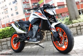 2020 KTM 890 Duke R-馬力、避震、煞車系統齊升級 - 新車抵港