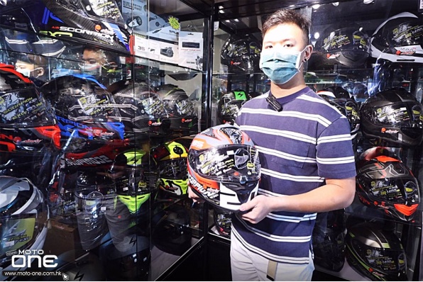 MotoGP新人王-Fabio QUARTARARO法比奧佩戴的Scorpion全線頭盔介紹