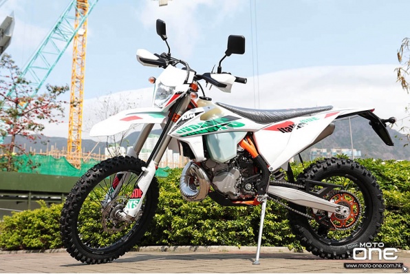2021 KTM 300 EXC TPI SIX DAYS Edition│2衝電子燃油噴注│6日耐力賽意大利拉花特別版抵港