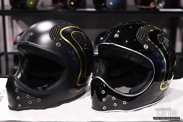 BLADE RIDER 啞黑、亮黑全碳纖維超輕山地個性頭盔 - V-TWO MOTORS發售