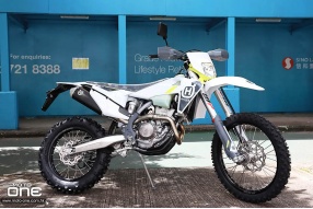 2022 HUSQVARNA FE350 最佳平衡點的四衝程耐力越野車