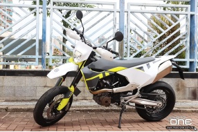 2022 Husqvarna 701 Supermoto 現貨供應 - 售價HK$125,000