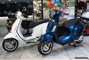 Vespa 2022 150綿羊系列第三季新色巡禮 - Primavera S 150 深海藍與極地白