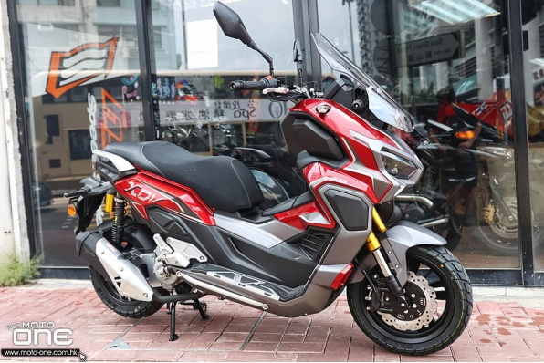 2023 LONGJIA XDV 300i 玫瑰珍珠紅新色抵港