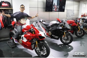 2023 Ducati Panigale V4 R 240匹「市販神獸」及 Streetfighter V4S 車主開箱慶祝 同場另有 2023 DUCATI Panigale V4 SP2 新車抵港