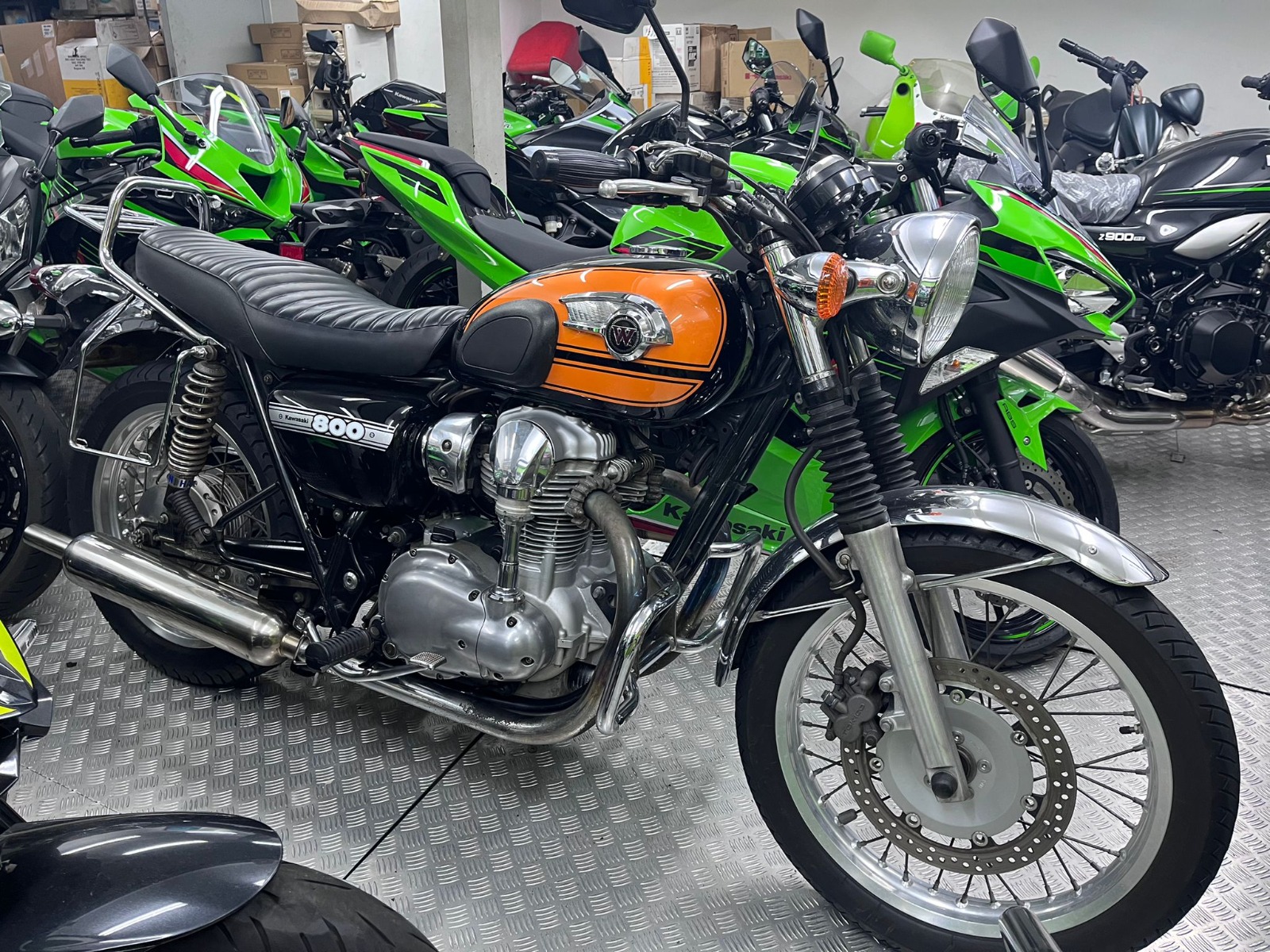 KAWASAKI W800 2012車，3字牌簿，經典街車舒適耐用