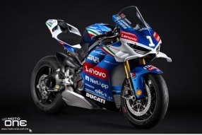 極緻限量版2025 DUCATI Panigale V4 Tricolore Italia 改用乾式離合器、碳纖輪框及MotoGP冠軍拉花-限量163部