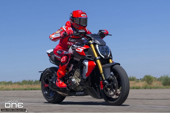【馬坤斯加持】2026 DUCATI Diavel V4 RS|極速肌肉車