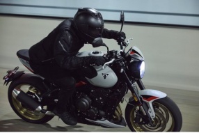 2026 Triumph Trident 800 三缸力量再進化的中量級街車