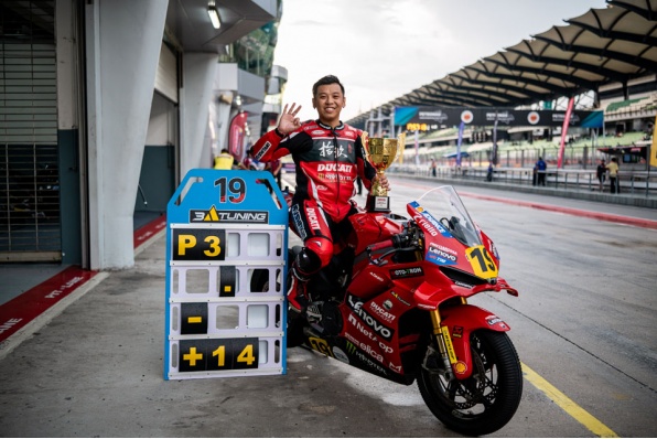 由DRE（Ducati Riding Experience）向賽道出發 香港業餘車手 Eric 於MSBK 1000 站奪得首站第三名 MSBK初體驗：從Club Racing走進更認真的賽事氣氛
