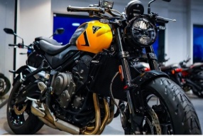 2026 Triumph Trident 660 升級版 - 660cc三缸引擎馬力提升至95ps