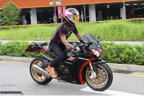 「無限MUGEN」都有改HONDA電單車？兩部CBR1000RR・兩種無限風格。