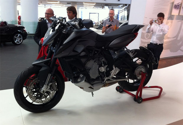 mv agusta Rivale 800