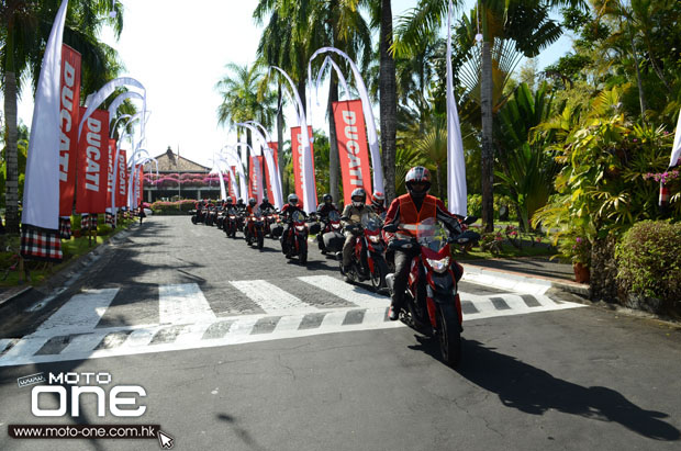 2013 DUCATI HYPERSTRADA Bali moto-one.com.hk