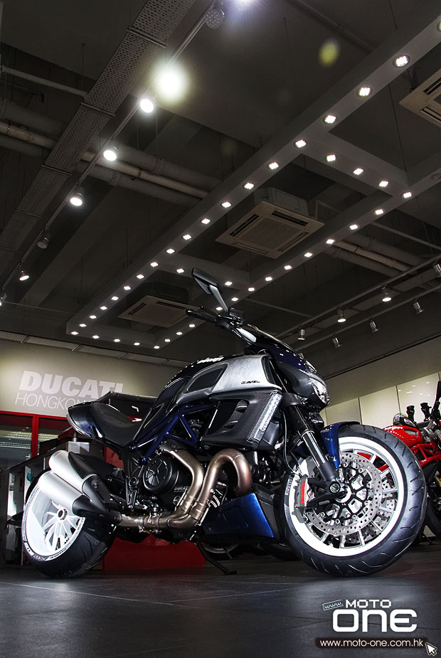 2013 Ducati Diavel Stripe Version