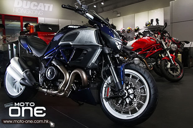 2013 Ducati Diavel Stripe Version