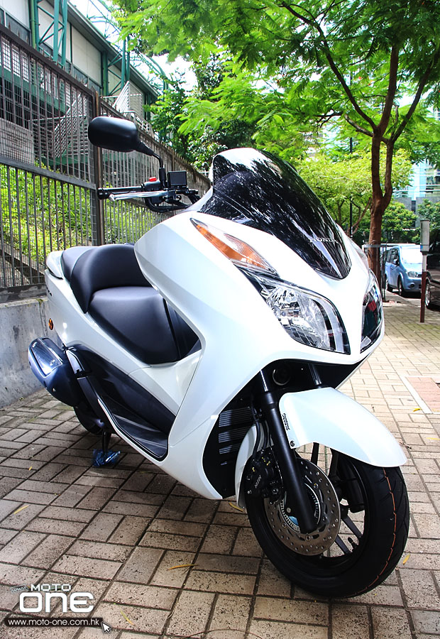 2013 HONDA forza 300