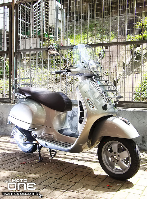 2013 Vespa GTS 300_Touring