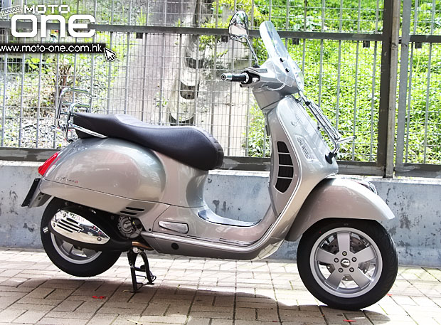 2013 Vespa GTS 300_Touring