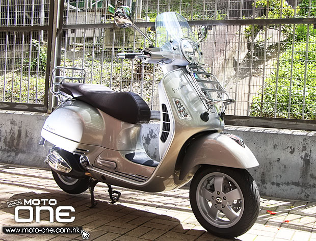 2013 Vespa GTS 300_Touring