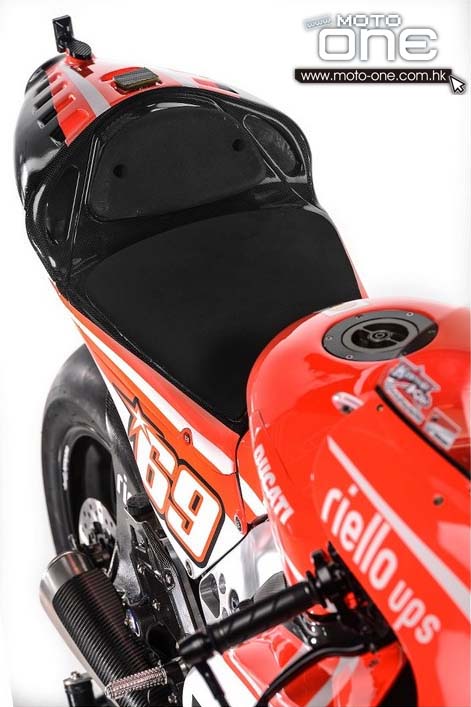 dovizioso hayden ducati desmosedici gp13