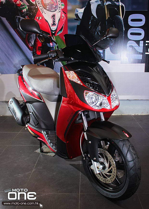 2013_sportcity_300i