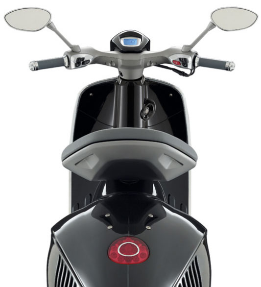 2013 vespa 946