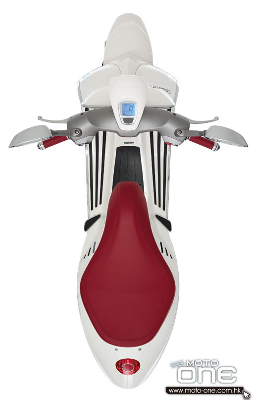 2013 vespa 946