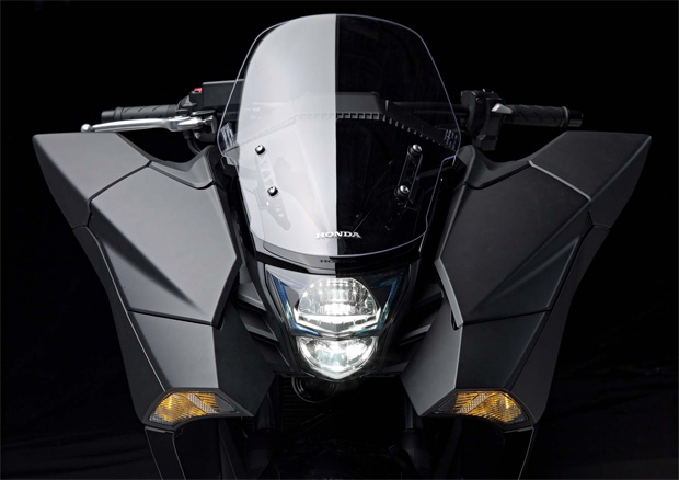 Honda NM4 Vultus