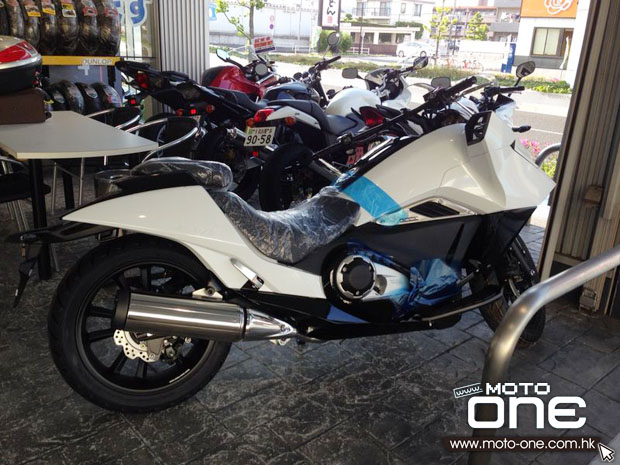 Honda NM4 Vultus