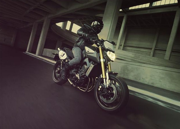 yamaha mt-09 street tracker