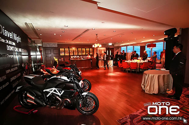 2014 DUCATI Diavel Night