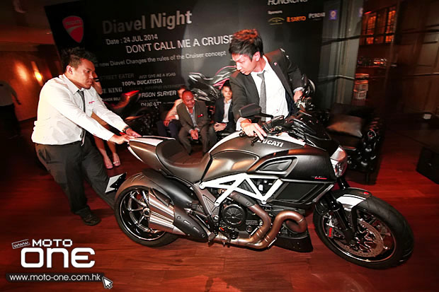 2014 DUCATI Diavel Night