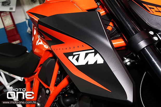 2014 KTM 1290 SUPERDUKE R