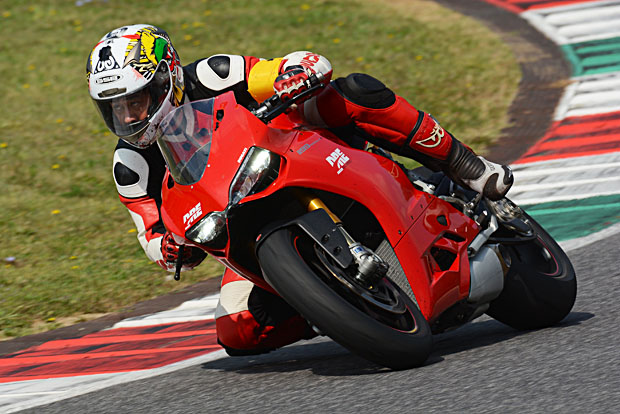 2014 Simon Kwan Ducati Master Racing Course