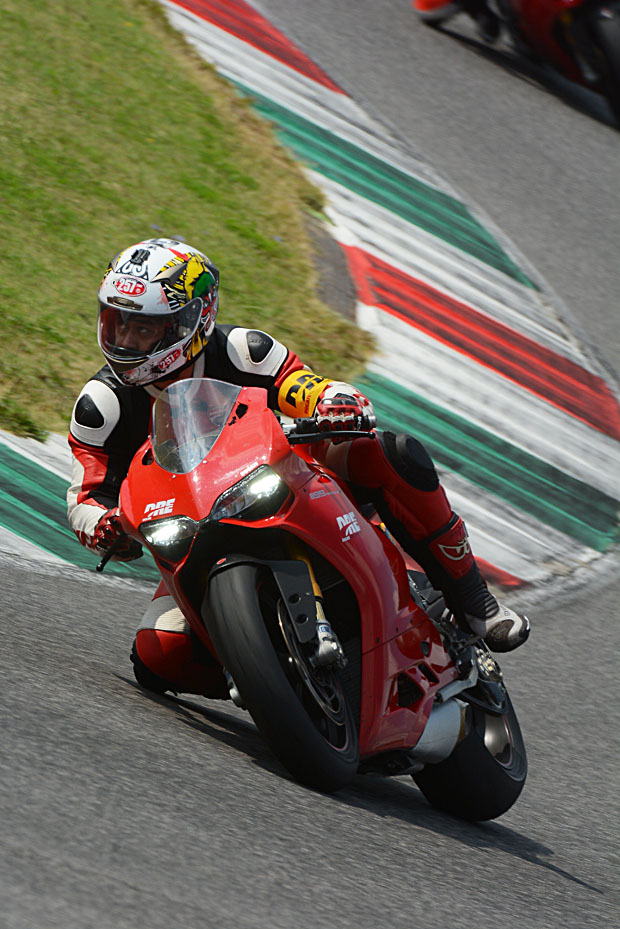 2014 Simon Kwan Ducati Master Racing Course