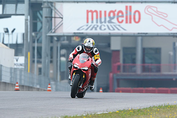 2014 Simon Kwan Ducati Master Racing Course