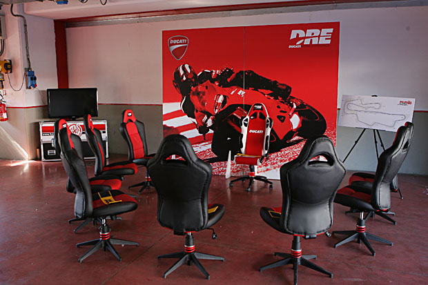 2014 Simon Kwan Ducati Master Racing Course