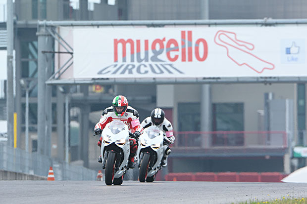 2014 Simon Kwan Ducati Master Racing Course