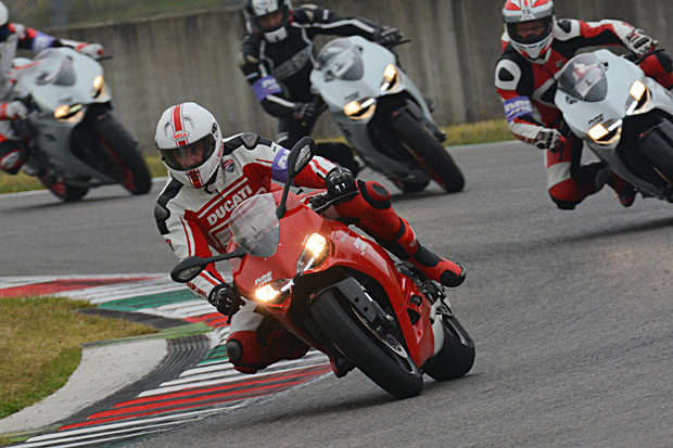 2014 Simon Kwan Ducati Master Racing Course