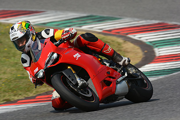 2014 Simon Kwan Ducati Master Racing Course
