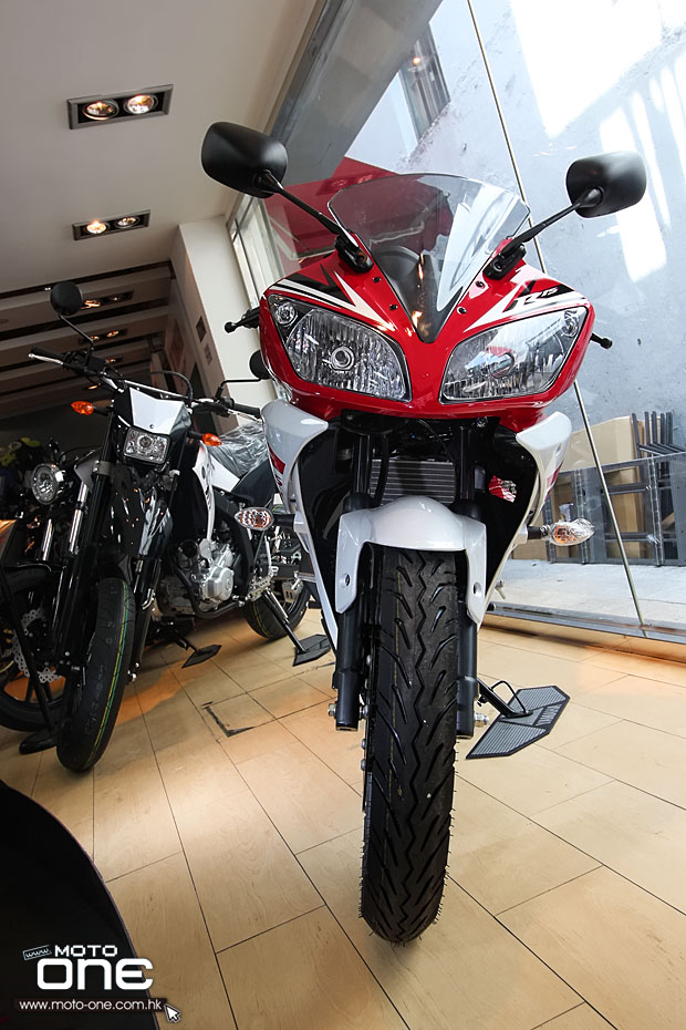 2014 YAMAHA YZF R15 2.0