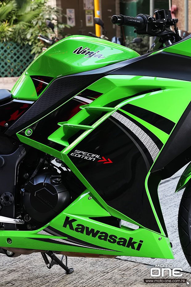 2014_kawasaki_ninja_300_sp