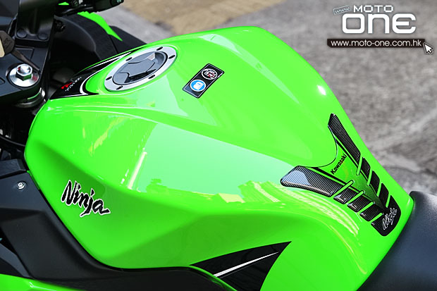 2014_kawasaki_ninja_300_sp