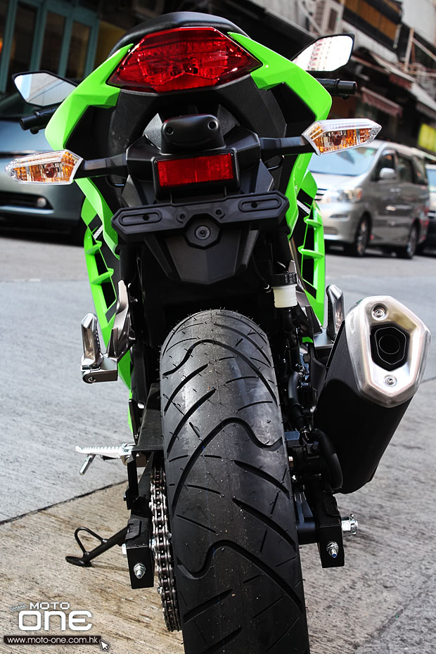 2014_kawasaki_ninja_300_sp