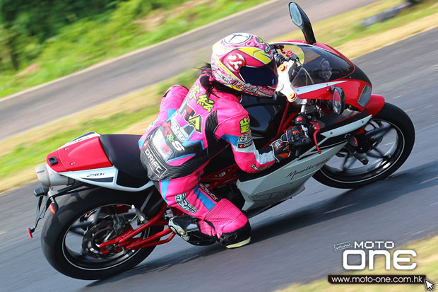 2014 megelli 250r 250s test moto-one.com.hk