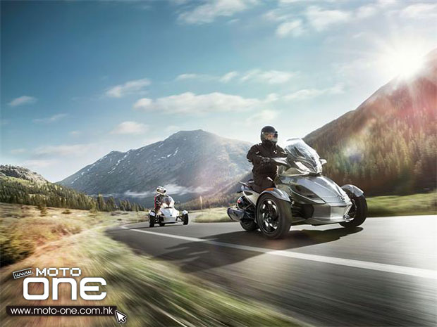 Can Am Spyder ST Roadster