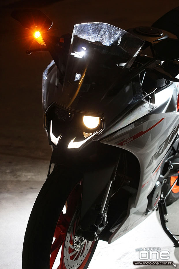 2015 KTM RC390 ABS test